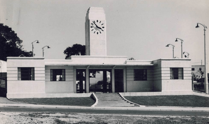 Broomhill-Pool-front-entrance