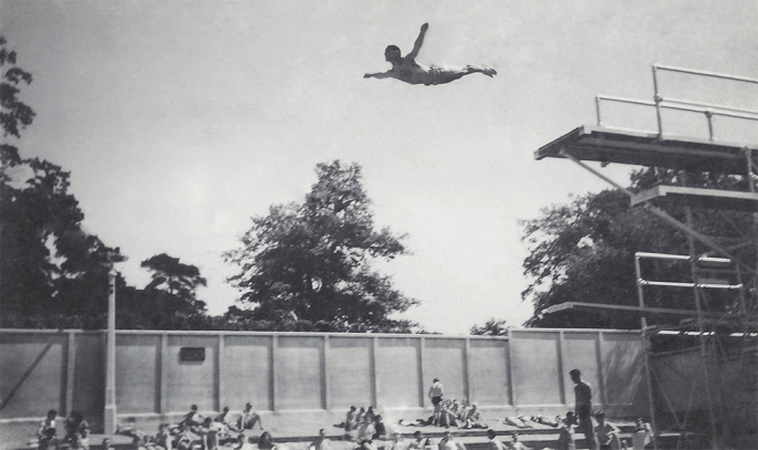 Ray-Marshall-swallow-dive-from-5m-board-1947